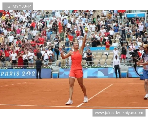 羽毛球拉吊战让人看花眼，瞬间点燃你的运动热情！